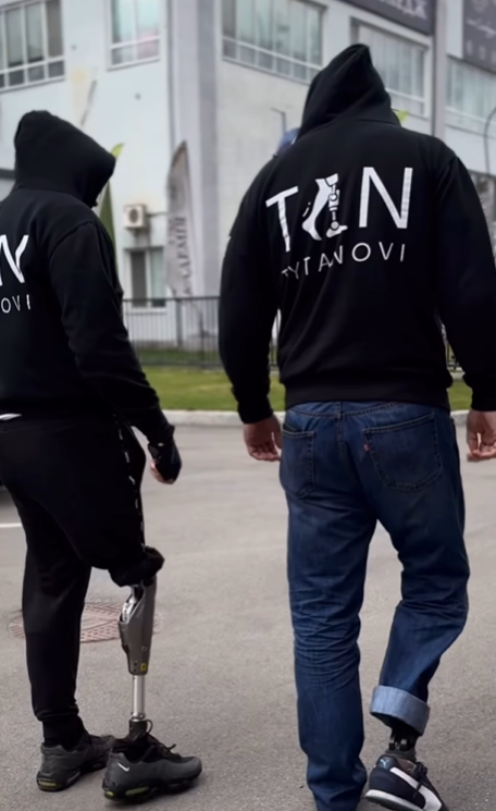 Tytanovi