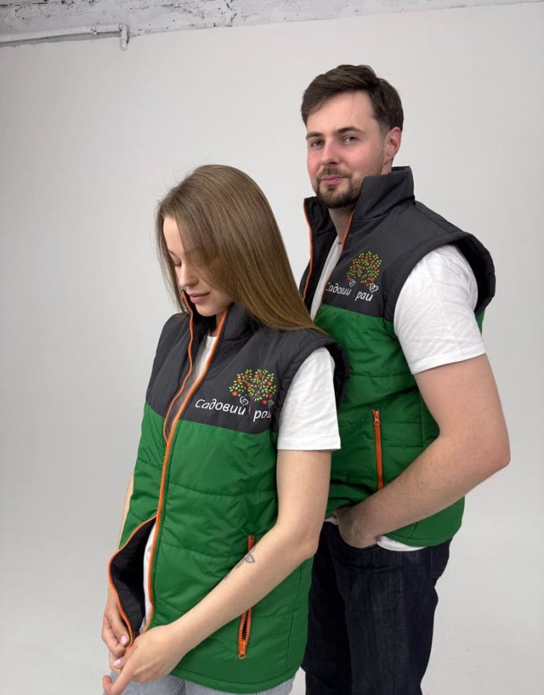 приклад брендованих жилетів для retail